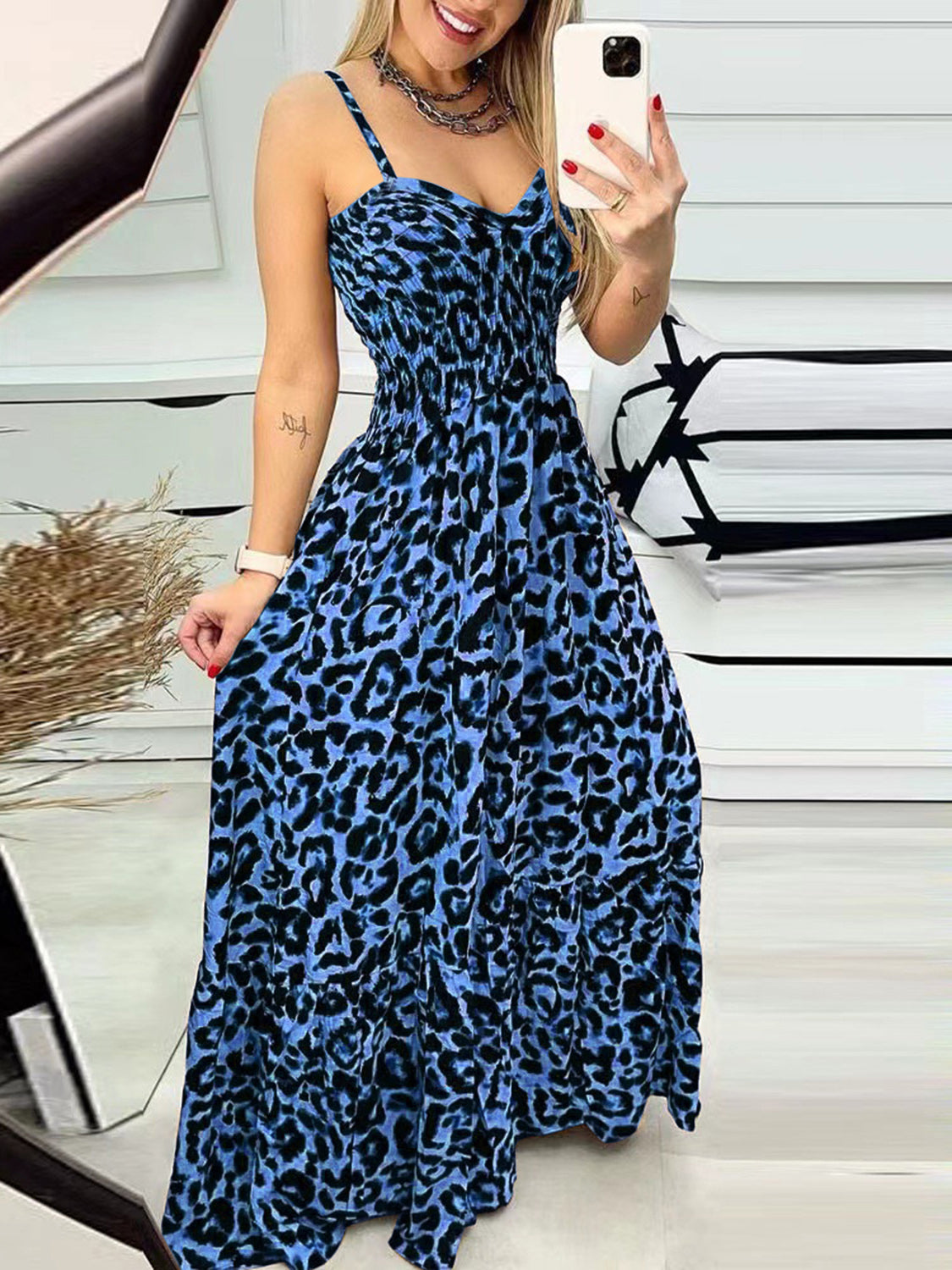 Vestido camisola con escote en forma de corazón de leopardo