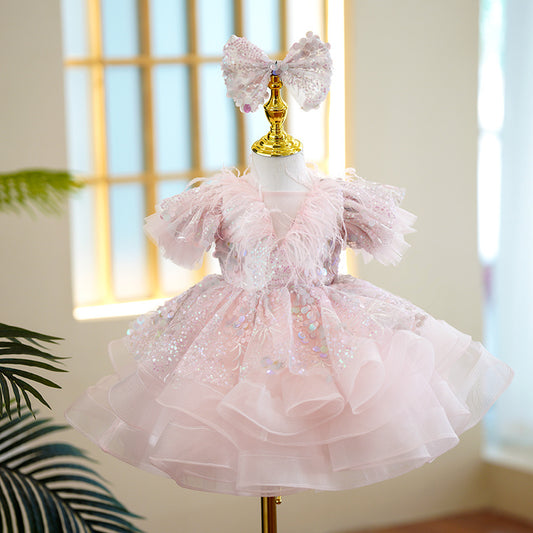 Vestido sencillo y moderno para tocar el piano para niñas