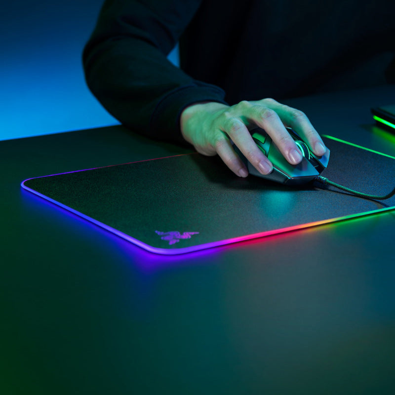 Razer Firefly Hard V2 RGB Game Mouse Pad puede personalizar el cable incorporado Base de goma antideslizante