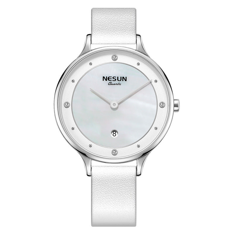 Montre à quartz simple et tendance pour femme.