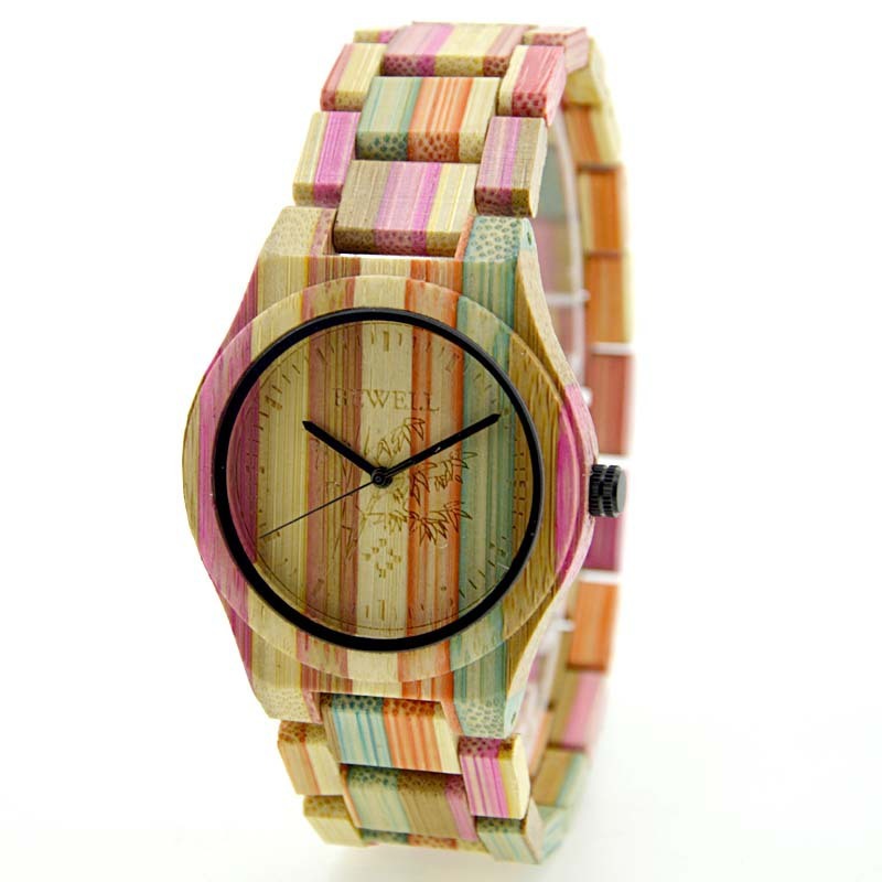 Reloj de madera dinámico color madera de bambú.