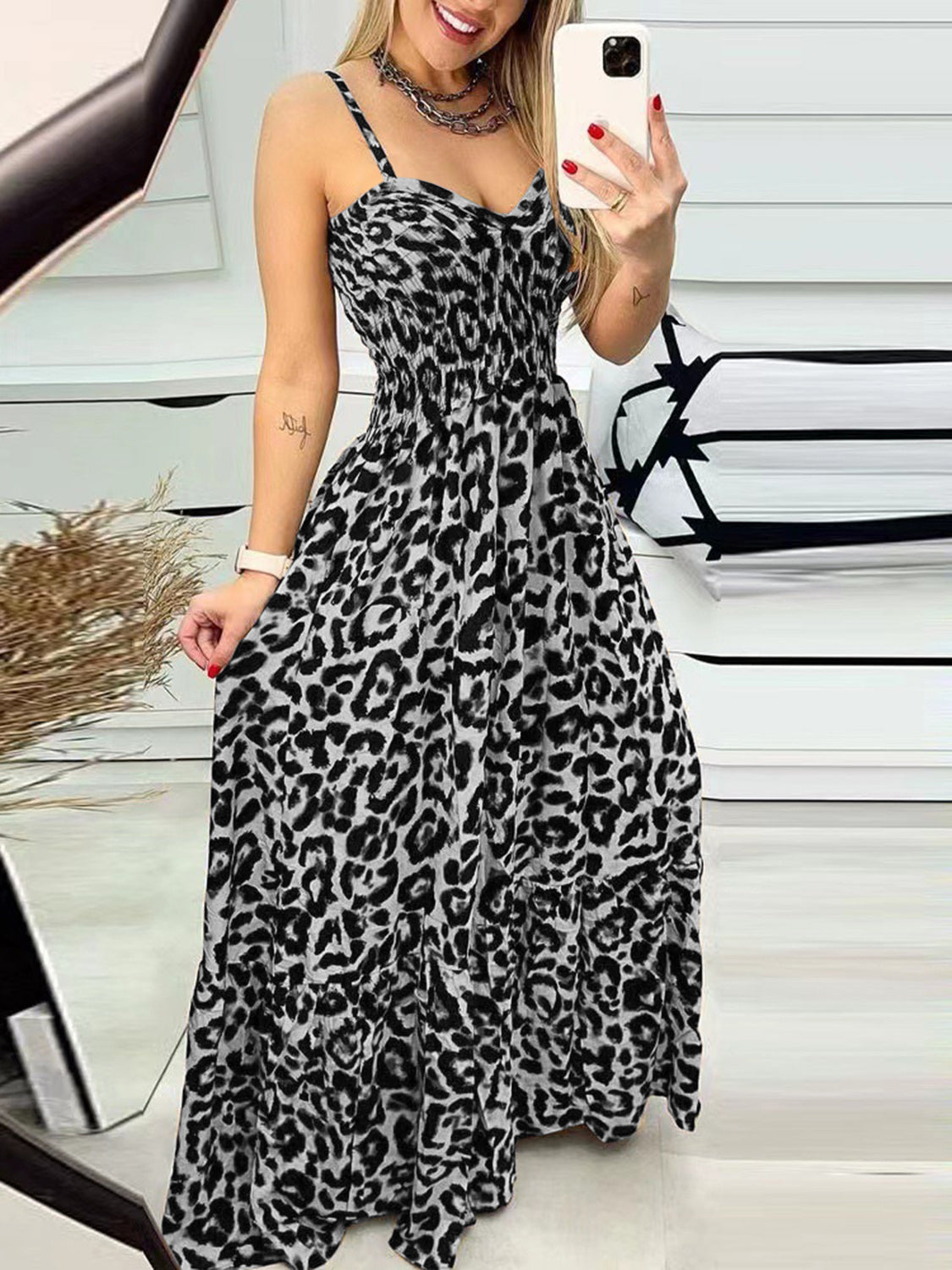 Vestido camisola con escote en forma de corazón de leopardo