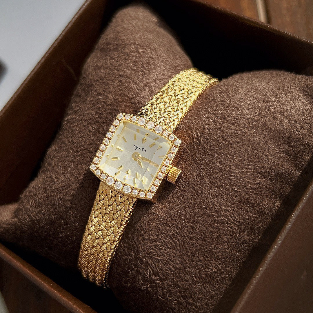 Zhonggu Small Golden Watch New Mini Delicate Square