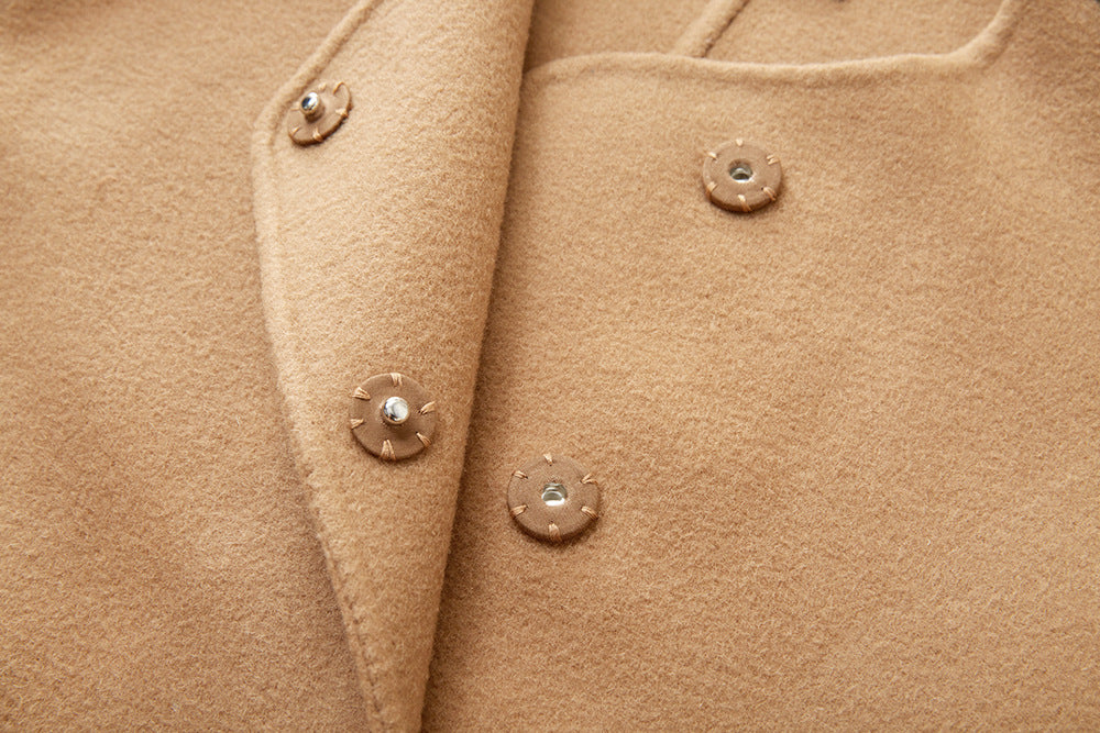 Manteau court à simple boutonnage pour femmes