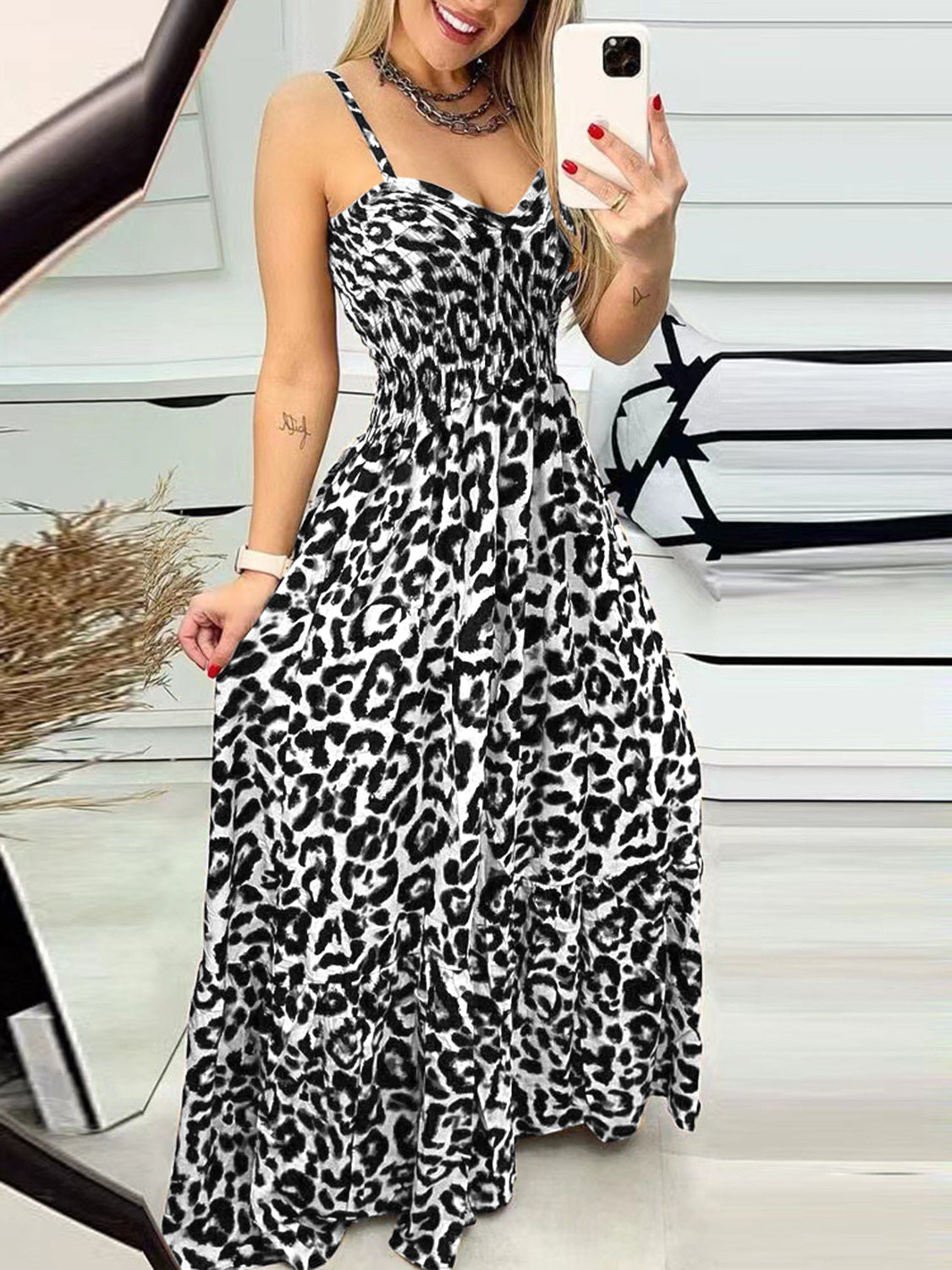 Vestido camisola con escote en forma de corazón de leopardo