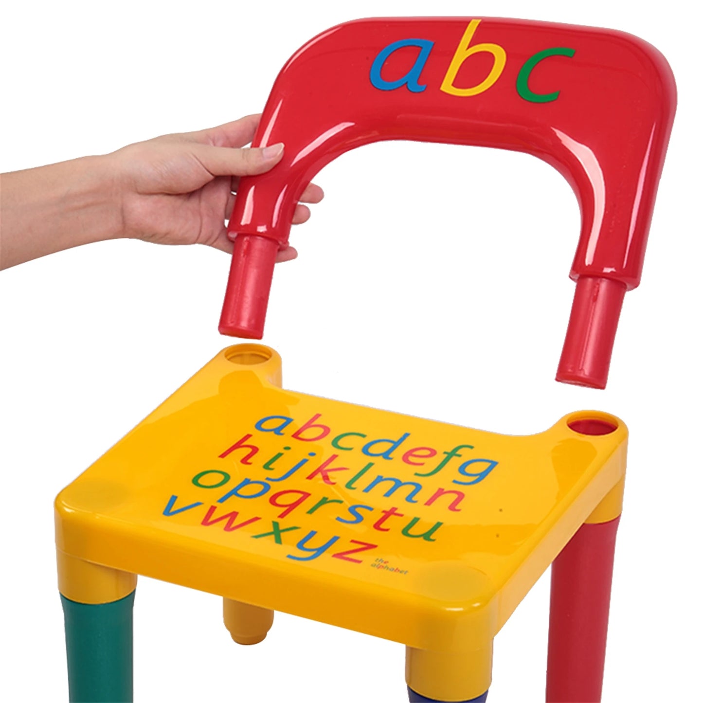 Conjunto de mesa y sillas infantil con letras amarillas y rojas