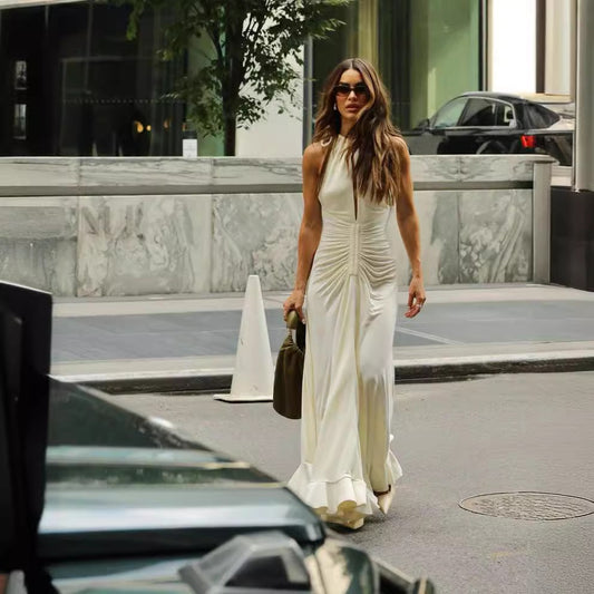 Vestido con vuelo plisado con cordones y cuello redondo sin mangas