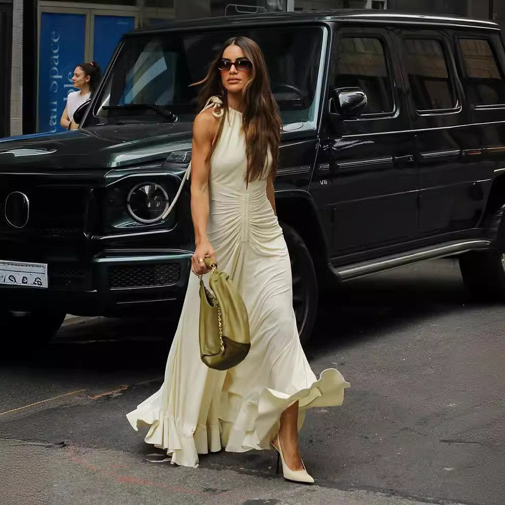 Vestido con vuelo plisado con cordones y cuello redondo sin mangas