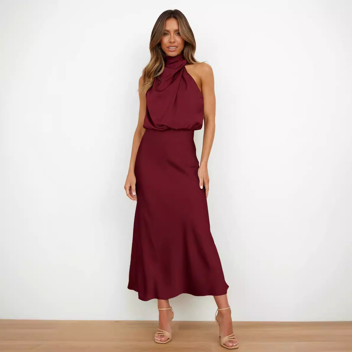 Robe élégante en satin de haute qualité de couleur unie pour femmes