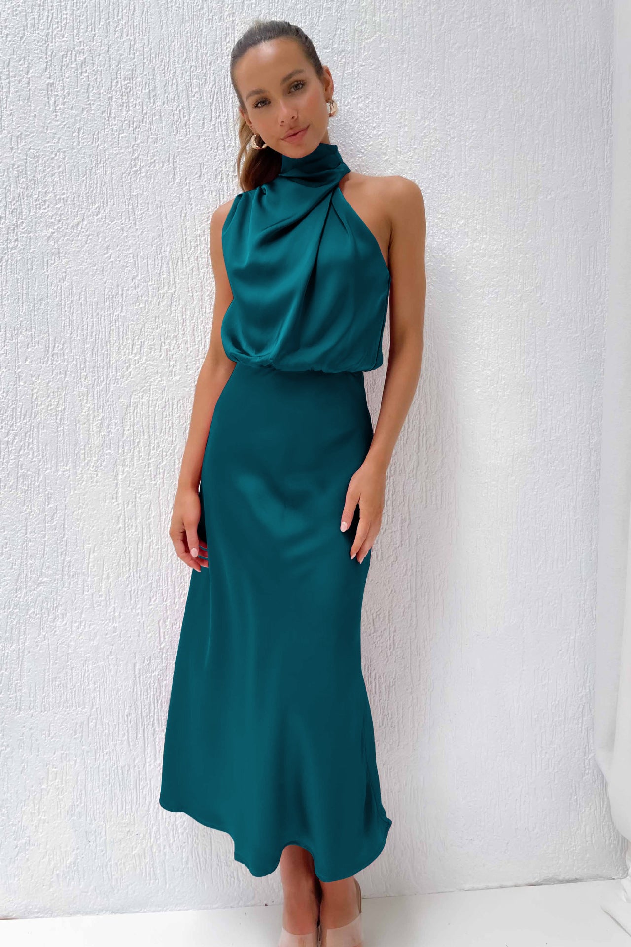 Robe élégante en satin de haute qualité de couleur unie pour femmes