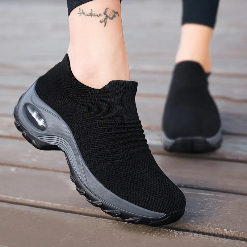 Calcetines deportivos informales para mujer, zapatillas de deporte con suela gruesa y cojín de aire, zapatos mecedores con tacón inclinado elevado