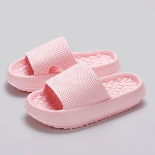 Zapatillas de plataforma gruesa con forma de nube para mujer, chanclas de suela blanda de EVA, chanclas de playa para verano, Zapatillas de casa antideslizantes para baño