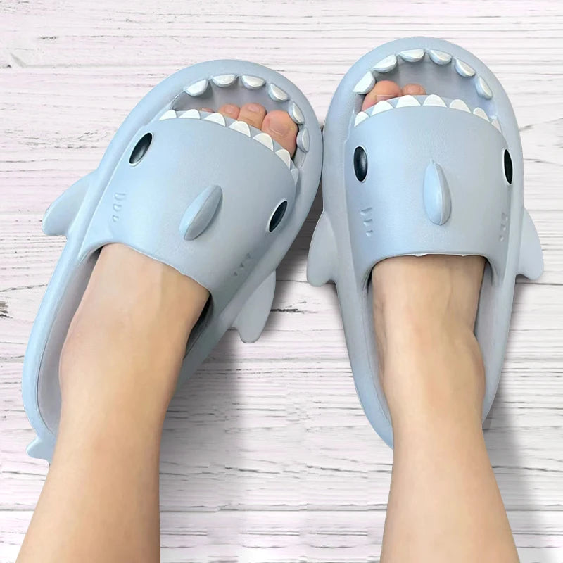 Summer Women Shark Slippers Men EVA Solid Color Slides Adults Fashion Thick Soles Flip Flops Couples Outdoor Non-slip Sandals