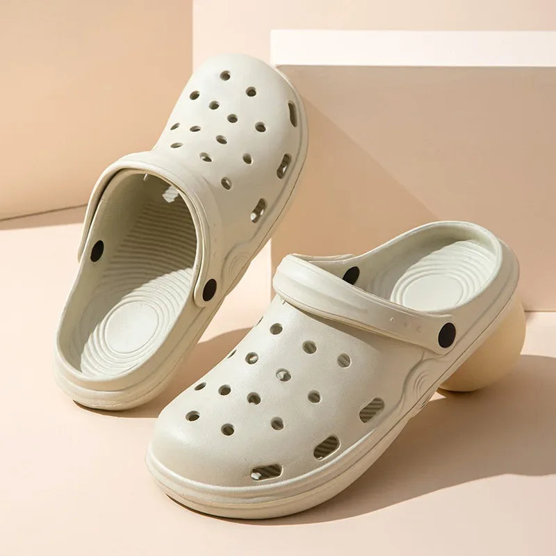 2023 zapatillas de mujer nuevas impermeables zapatos de playa al aire libre de verano zapatos con agujeros de punta grande para mujeres y hombres sandalias Croc zapatillas envueltas