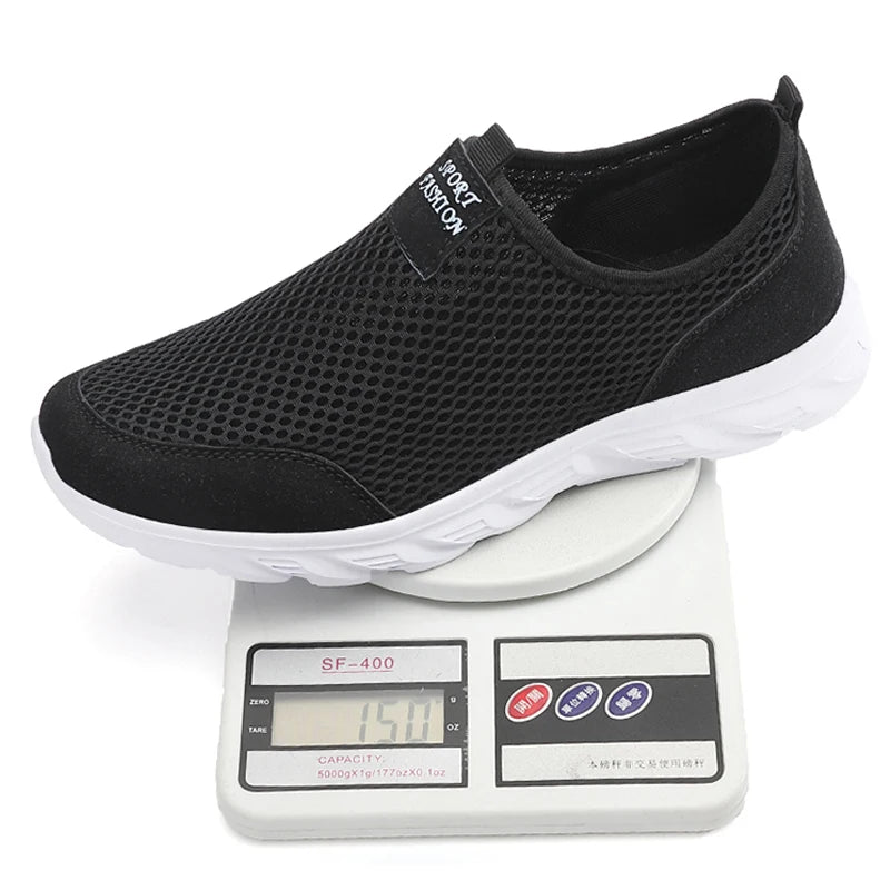 2023 Lightweight Men Casual Shoes Breathable Slip on Male Casual Sneakers Anti-slip Men's Flats Outdoor Walking Shoes Size 39-47