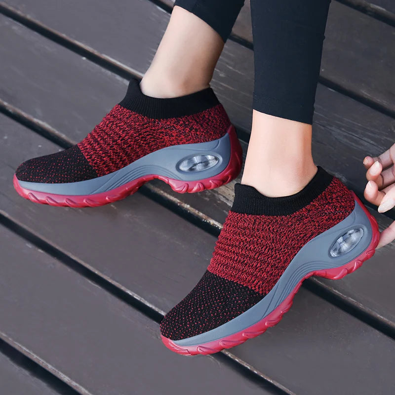 Chaussettes de sport décontractées pour femmes, baskets à la mode, semelle épaisse, coussin d'air, chaussures à bascule à talon incliné surélevé