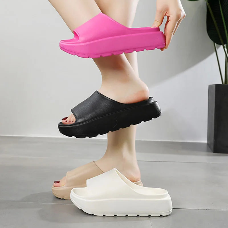 2024 Summer New Women Slippers Couple Beach Slippers Soft EVA Thick Sole Slides Shoes Platform Flat Heel Slippers Casual Sandals