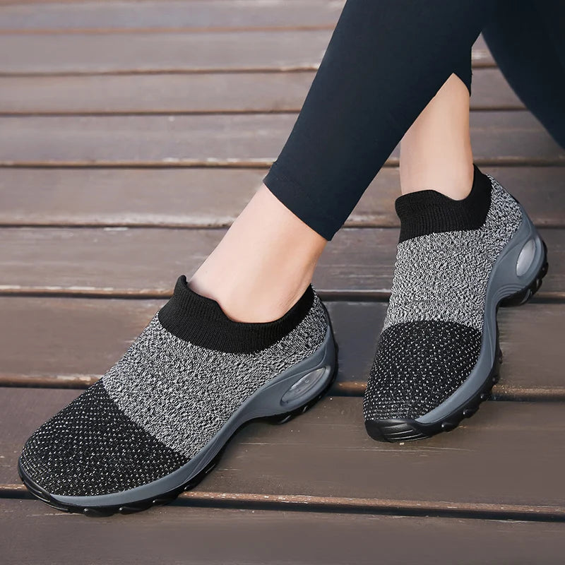 Chaussettes de sport décontractées pour femmes, baskets à la mode, semelle épaisse, coussin d'air, chaussures à bascule à talon incliné surélevé