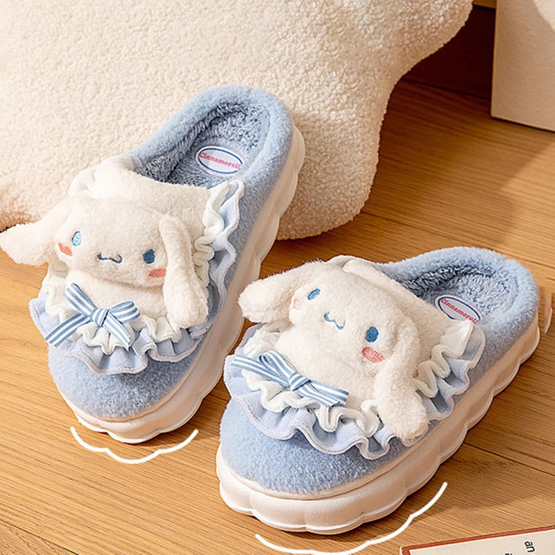 Sanrio Hello Kitty casa zapatilla peluda Kuromi Cinnamoroll My Melody Yk2 mujeres invierno felpa antideslizante zapatillas niña lindos zapatos planos