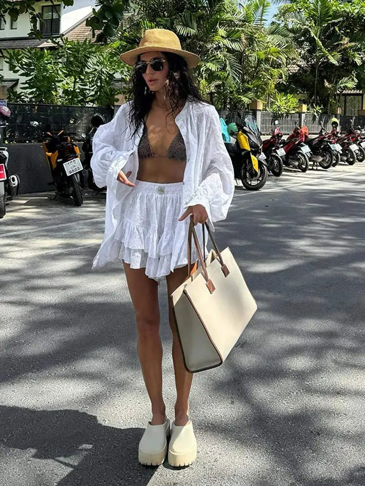 Conjunto de camisa blanca de manga larga, chaqueta y pantalones cortos, trajes de una sola botonadura con cuello levantado para mujer, ropa de playa informal para vacaciones