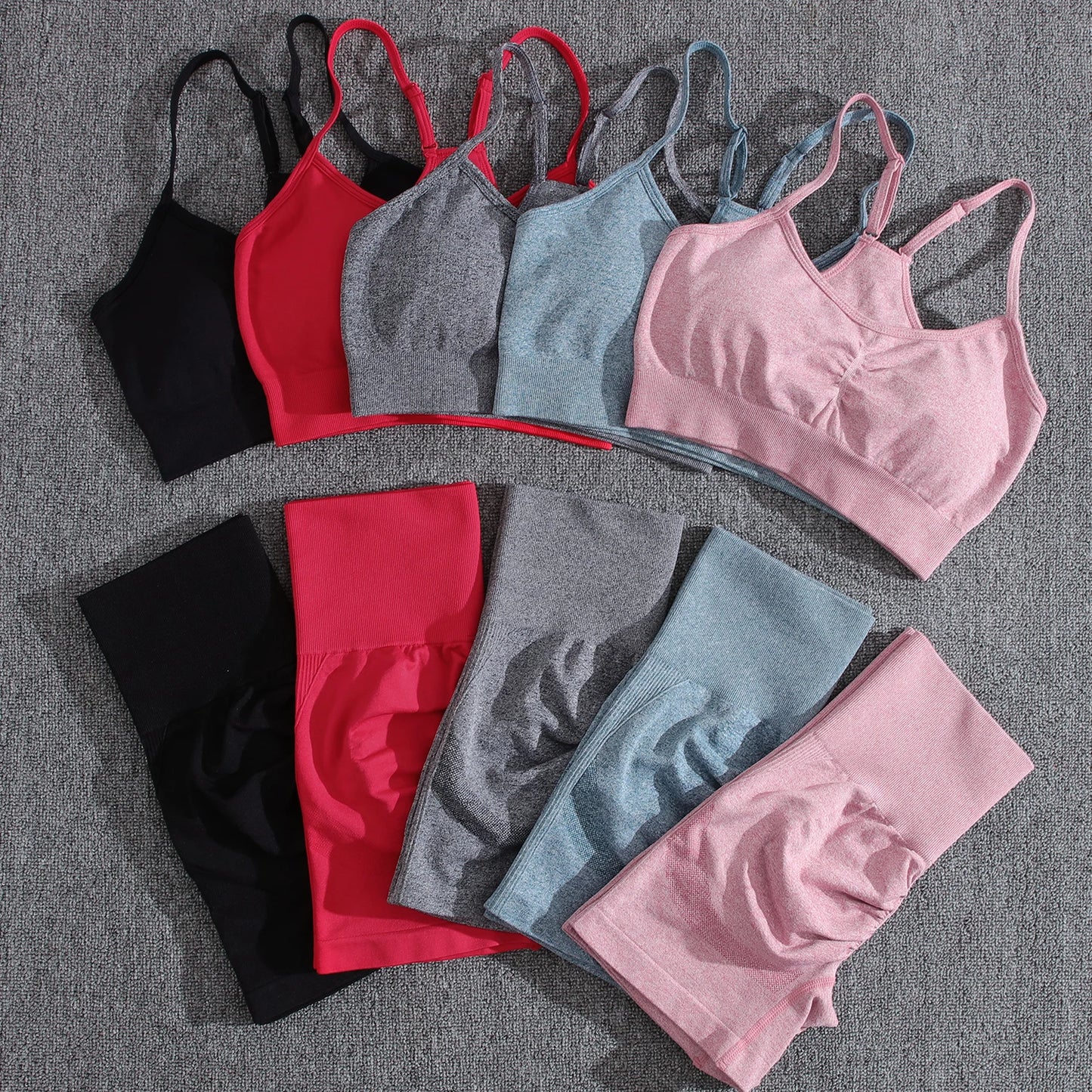 Conjuntos de dos piezas lisos para mujer, pantalones cortos con glúteos de melocotón, conjunto de gimnasio para mujer, pantalones cortos de Fitness con cuello Halter, sujetador de realce para verano