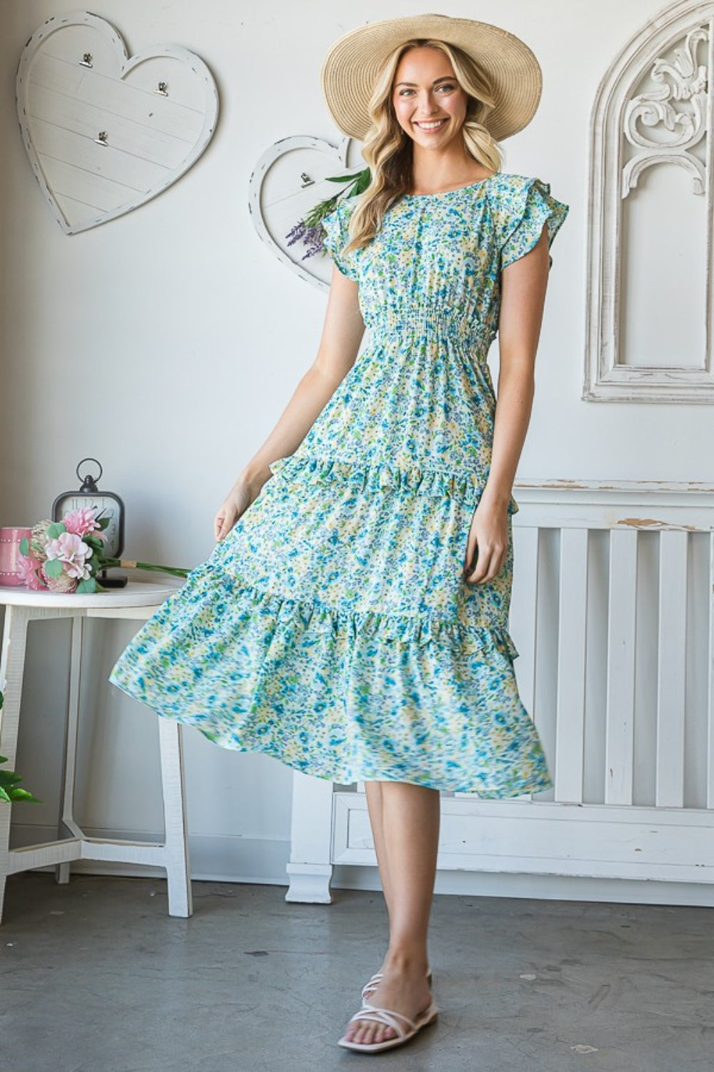 Vestido midi escalonado con ribete floral y volantes de Reborn J