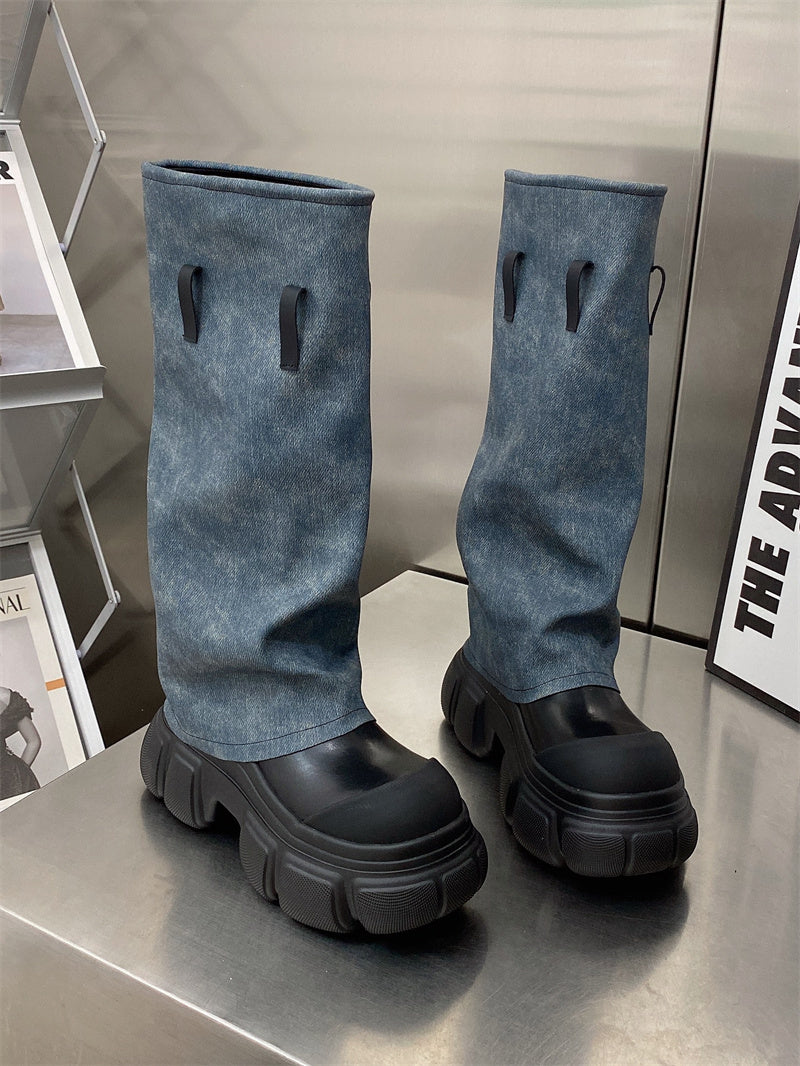 Des centaines de bottes Martin à semelle épaisse à la mode pour femmes