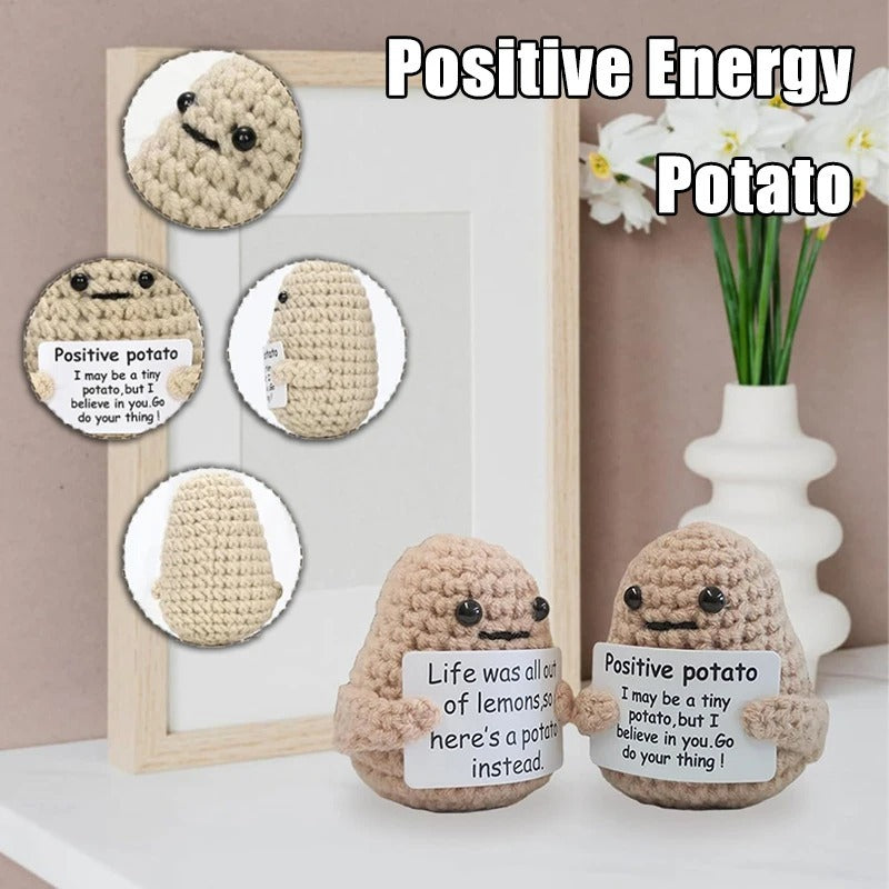 Mini muñeca de peluche tejida a mano con forma de patata y energía positiva, con tarjeta, para aliviar el estrés, para decoración del hogar, muñecas divertidas de gran venta transfronteriza, llaveros colgantes de lana hechos a mano hechos a mano