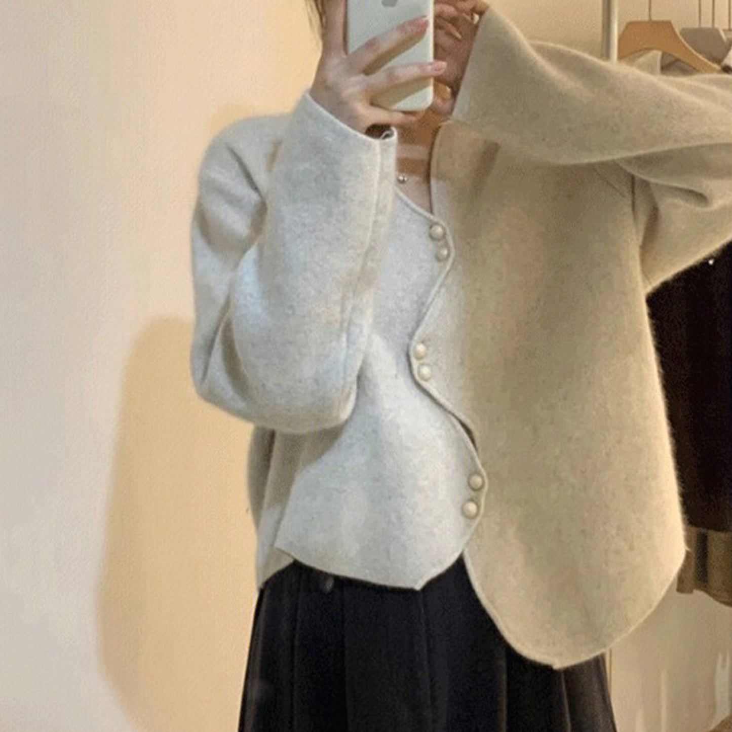 Pull en tricot à col en V irrégulier pour femme, pull pelucheux, vêtements d'extérieur en tricot ample et pelucheux pour femme, cardigan côtelé tricoté à la main, vêtements de printemps