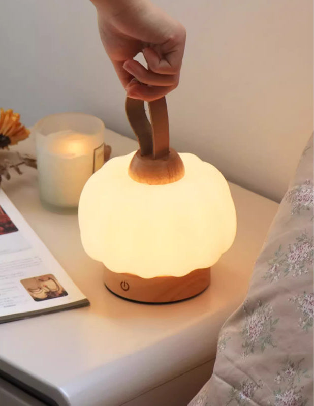 Mini lámpara de carga con adornos decorativos, luz de calabaza pequeña portátil