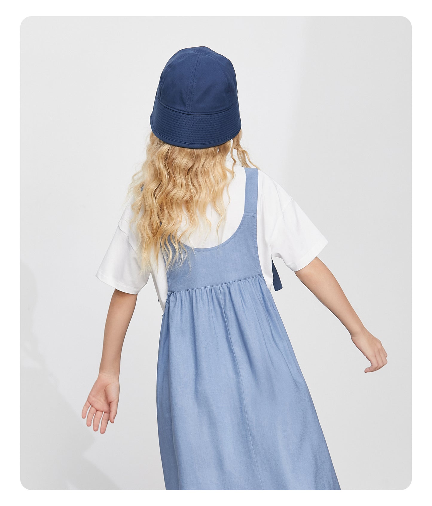 Medium And Large Children's Loose T-shirt Short-sleeved Suspender Skirt Two-piece Set