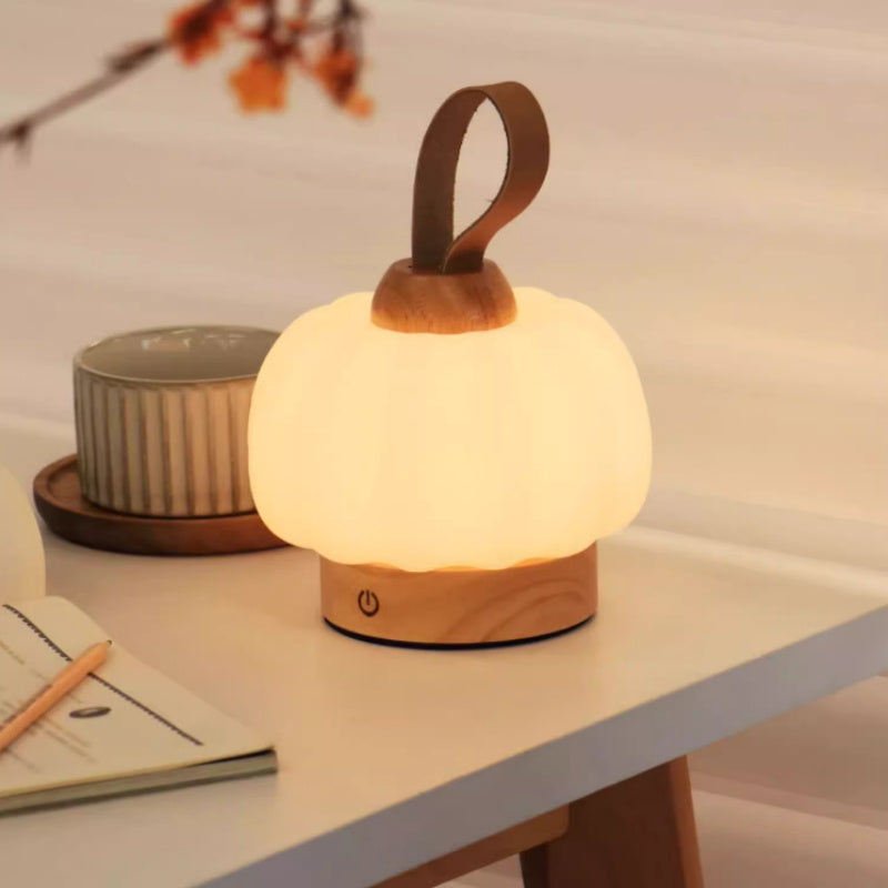 Mini lámpara de carga con adornos decorativos, luz de calabaza pequeña portátil