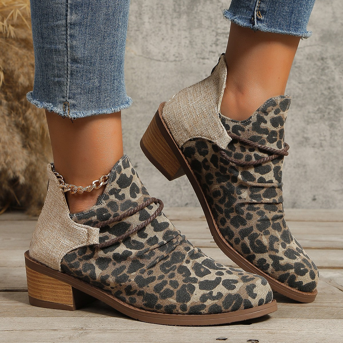 Plus Size Vintage Suede Boots