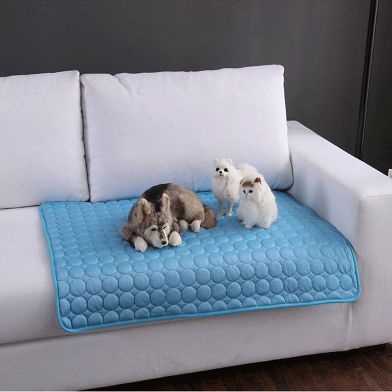 Coussin de refroidissement portatif en soie glacée pour animaux de compagnie, été