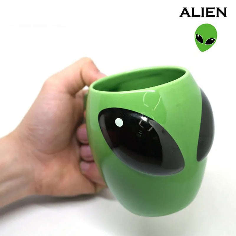 Dessin animé créatif vert Alien tasses en céramique intéressant mode tasse à café cadeau d'anniversaire tasse d'eau en gros tasses à café turques