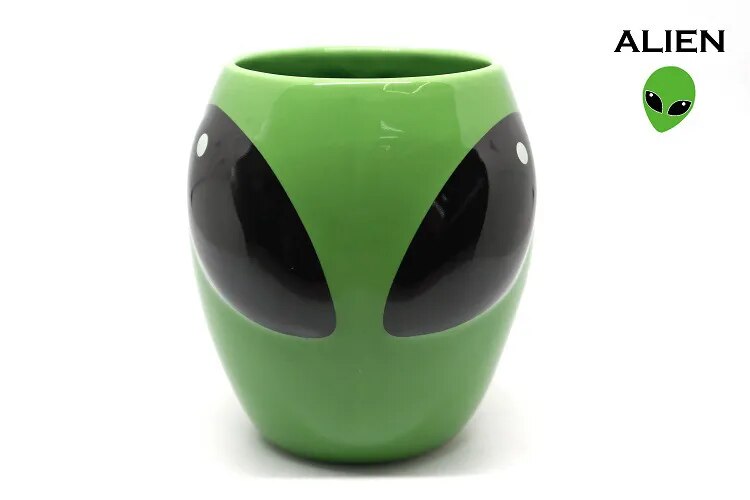 Dessin animé créatif vert Alien tasses en céramique intéressant mode tasse à café cadeau d'anniversaire tasse d'eau en gros tasses à café turques