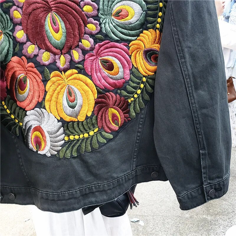 2023 Vintage Flower Embroidery Denim Jacket Women Cowboy Long Sleeve Turn Down Collar Loose Casual Denim Coat Streetwear Outwear