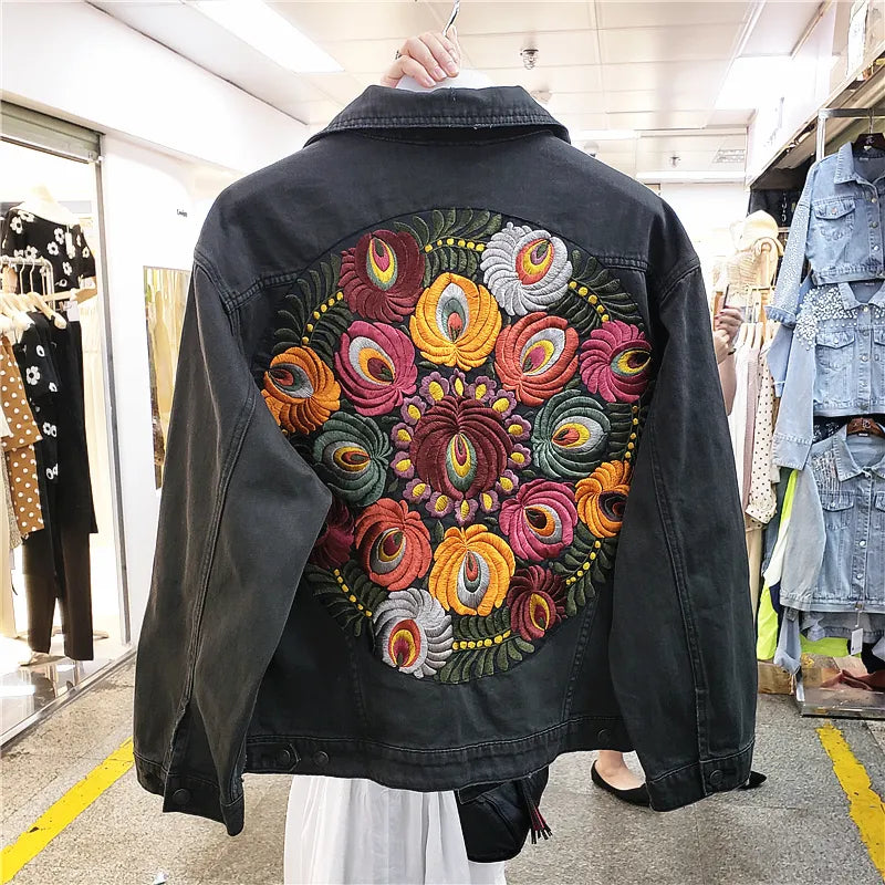 2023 Vintage Flower Embroidery Denim Jacket Women Cowboy Long Sleeve Turn Down Collar Loose Casual Denim Coat Streetwear Outwear