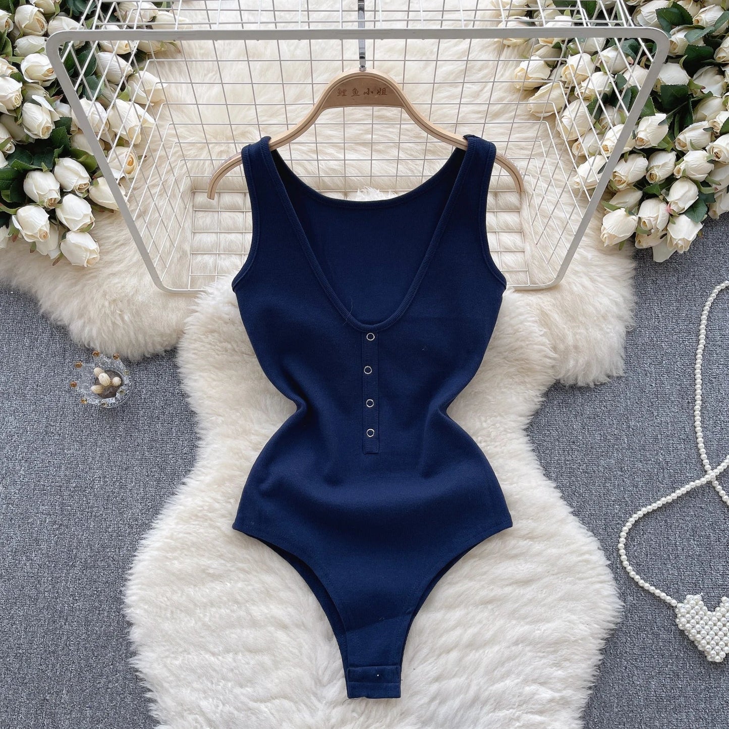 Solid Button Slim Bodysuits 2023 V Neck Sleeveless Open Crotch Sensual Top Ladies Fashion Bodycon Sexy Bodysuits Wanita