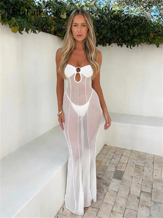 Nadafair femmes sans bretelles maille voir à travers Sexy longue robe de plage sans manches été fête Club robes blanc noir évider