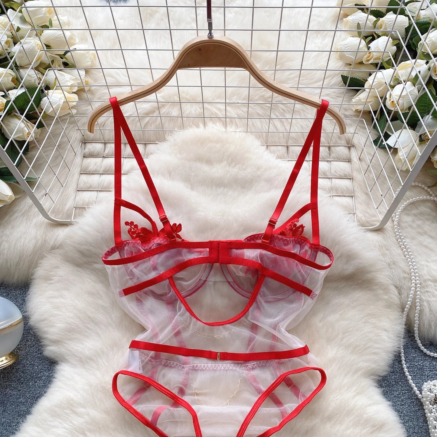 Wanita Sheer Embroidery  Bodysuits Strap Backless Chain Mesh Lace Slim Playsuits Women Uniform Open crotch Sexy Sleepwear