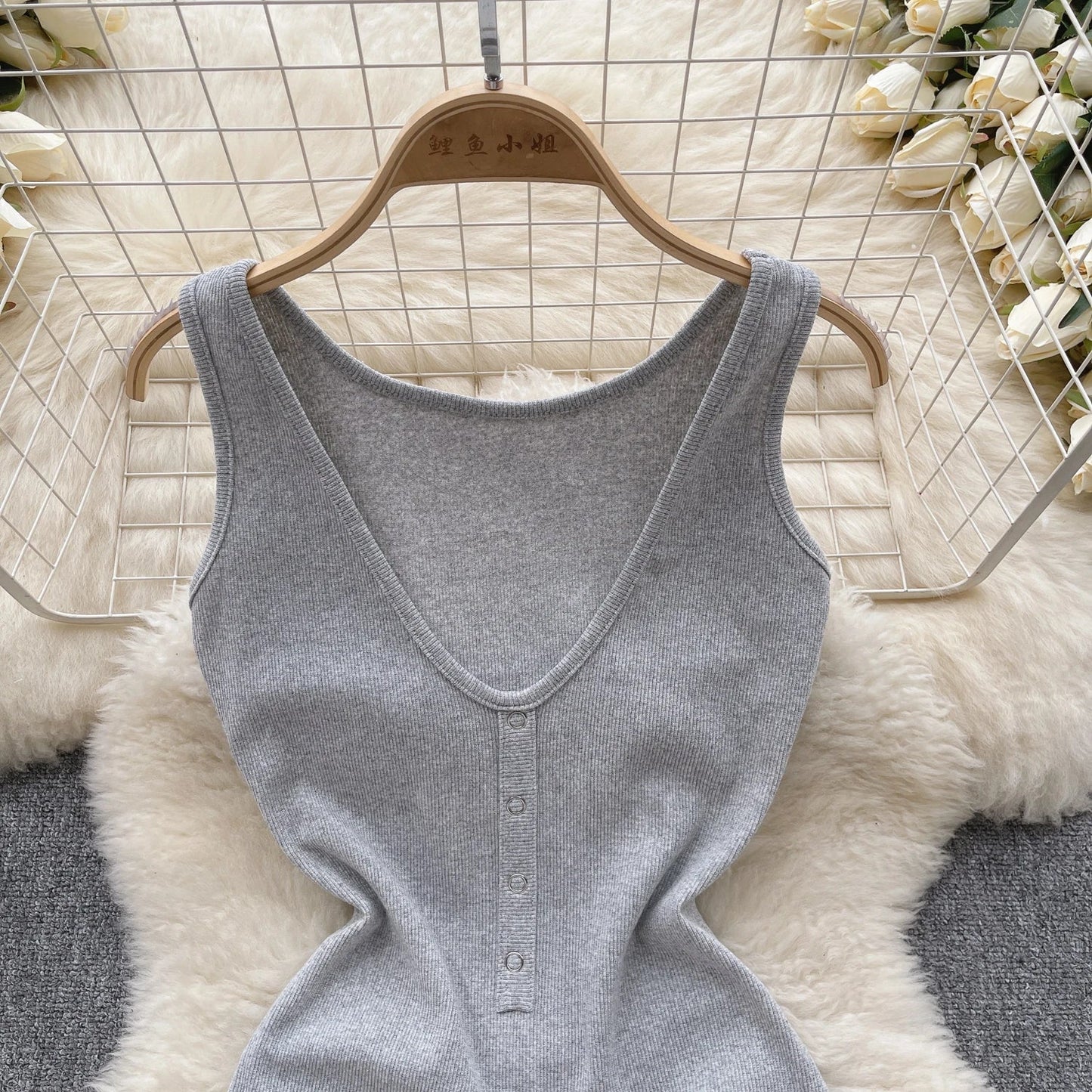 Solid Button Slim Bodysuits 2023 V Neck Sleeveless Open Crotch Sensual Top Ladies Fashion Bodycon Sexy Bodysuits Wanita