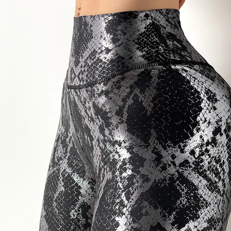 Pantalones de Yoga con estampado de serpiente para mujer, mallas deportivas elásticas de cintura alta, nalgas elásticas doradas, sexys e informales