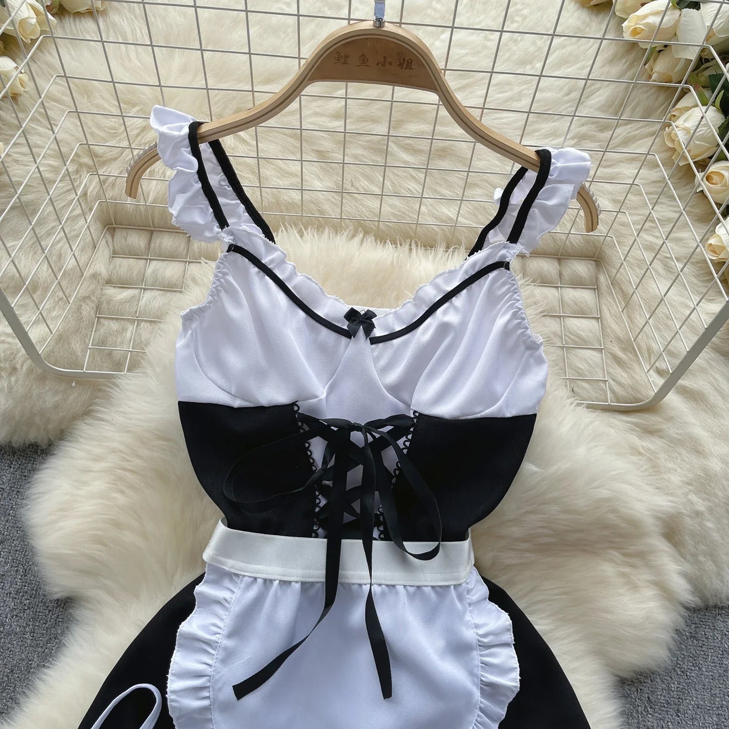 2023 Maid Uniform Sexy Nightsuits Hollow Out Backless Ruffles Lace Up Bow Mini Dress+Thongs Cosplay   Suits Wanita