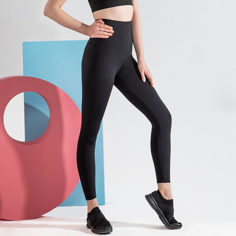 Pantalones cortos de yoga para mujer con levantamiento de cadera y pies pequeños Leggings de talla grande