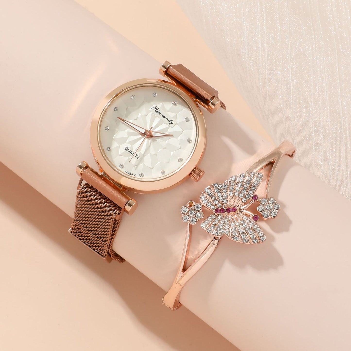 Montre-bracelet à quartz avec boîte-cadeau de cinq pièces pour femmes